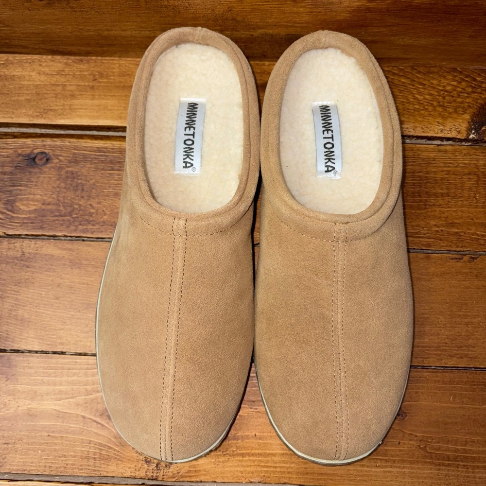 Minnetonka Suede Mule Slippers Mens 12 Tan 41011 Faux Fur Lined Slip On Scuff - Picture 4 of 7